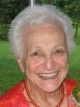 Anna Niles's Instagram, Twitter & Facebook