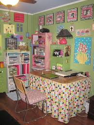 Come on a #craftroomtour at seaside quilting and see kim's quilting room in san clemente, california. Organized Chaos Craft Room Dream Craft Room Craft Room Design Craft Room Decor
