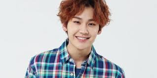 • wakes you up by nuzzling his face in your neck without really doing it on purpose • he's so attracted to your warmth and the smell of. V Live