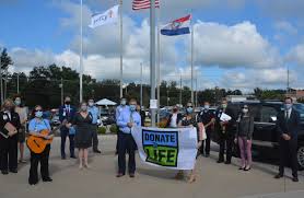Mercy Jefferson Raises Donate Life Flag In Honor of Donors, Donor Families