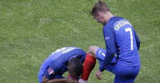 Champion du monde ⭐️⭐️ et parrain de l'association. Doppelschlag Von Griezmann Erlost Franzosen 2 1 Sieg Rhein Neckar Zeitung Regionalnachrichten Rnz