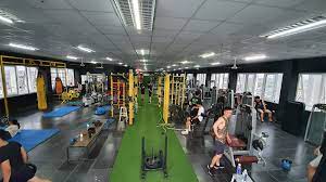 File:Gym workout.jpg - Wikipedia
