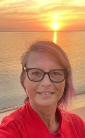 Michelle Berkey's Instagram, Twitter & Facebook