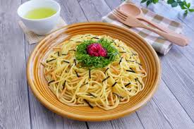 お茶づけの素で簡単！梅＆しそのパスタ｜アレンジレシピ｜味ひとすじ 永谷園