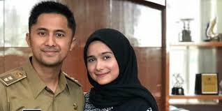 Nagaswara official video | indonesian music channel 209.902 views3 year ago. Viral Hengky Kurniawan Bawa Anak Dan Istri Saat Rapat Dream Co Id