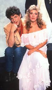 Fleetwood mac star lindsey buckingham has split from his wife of 21 years. Lindsey Stevie Youtubemusicsucks Com Fleetwoodmac Stevienicks Stevie Nicks Fleetwood Mac Stevie Nicks Lindsey Buckingham Stevie Nicks Style