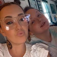 Beth Holt's Instagram, Twitter & Facebook