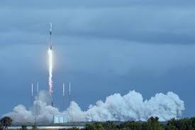 Spacex or space exploration technologies corp is well know for its reusable rocket the falcon 9 and its more powerful brother the falcon heavy. Spacex To Acquire Small Satellite Startup Swarm Technologies The Verge