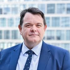 David Higham's Instagram, Twitter & Facebook