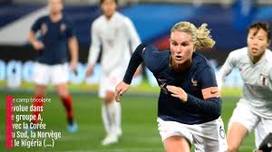 En vue de l'euro qui aura lieu l'été prochain, l'équipe de france de football féminin. Coupe Du Monde De Foot Feminin 2019 France Coree Du Sud Donne Le Coup D Envoi Youtube