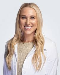 Sarah Weeks's Instagram, Twitter & Facebook