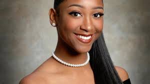 Zeta Phi Beta Sorority present 18 young ladies at 15th Annual Debutante  Cotillion