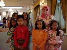 Maybe you would like to learn more about one of these? Cerpen Suamiku Tengku Muda