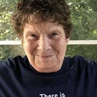 Kelly Burroughs's Instagram, Twitter & Facebook