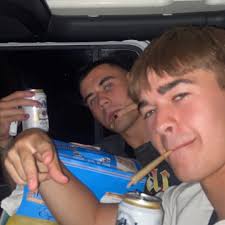 Stream Gavin Bradshaw music