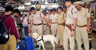 ‘മുംബൈ നഗരത്തിലുടനീളമുള്ള 34 വാഹനങ്ങളില്‍ 34 ‘മനുഷ്യ ബോംബുകള്‍’: മുംബൈയില്‍ ഭീകരാക്രമണ ഭീഷണി മുഴക്കിയ ആള്‍ അറസ്റ്റില്‍