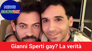 Gianni sperti ha postato sui social uno scatto del suo volto ed è stato accusato dagli haters di aver gianni sperti ha sempre dimostrato di tenere particolarmente al lato estetico del proprio aspetto e sui. Gianni Sperti Gay La Verita Ecco Chi E Il Suo Fidanzato Youtube