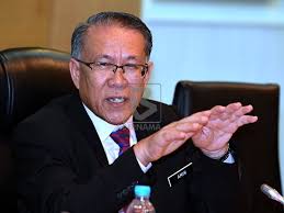 Senarai menteri kabinet atau nama ahli parlimen yang dilantik sebagai menteri persekutuan yang baru telah diserahkan oleh tun m untuk tatapan semua rakyat malaysia selepas terbinanya kerajaan yang baharu ini iaitu menteri wilayah: Ajilpost Datuk Bandar Kena Serasi Dengan Menteri Wilayah Persekutuan