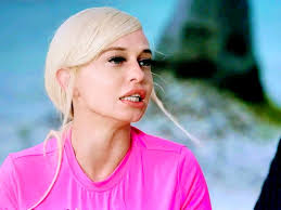 So apparently Glorilla unfollowed Mariah the Scientist