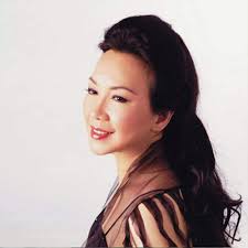 王青,原名姜佩清,昵称"大口青"，香港男演员,曾担任龙虎武师及动作指导，是邵氏已逝演员王钟亲弟.代表作品《金燕子/倚天屠龙记/山狗/真相/肥田喜事》.6月24日75岁寿辰.㊗️生日快乐🎂 