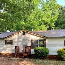A 2 bedroom apartments averages $1,269 and ranges from $530 to $3,800. 24 Mobile Homes For Sale Near Toccoa Ga