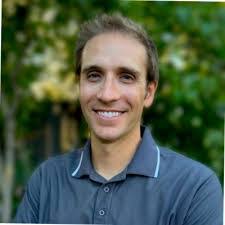 Maren Richards's Instagram, Twitter & Facebook