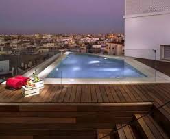 Una de las primeras cosas que tendrás que hacer es decidir desde qué oficina quieres recoger el automóvil. 11 Hoteles Romanticos Para Parejas En Sevilla Lista 2020