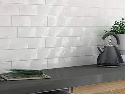 Fantastic range of kitchen wall tiles, ceramic & porcelain tiles, beautiful classic & traditional. How To Make A Splash In Your Kitchen Latest News Dtw Ceramics Uk Ltd