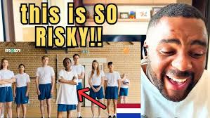 De Duvel Drit Op Ene Bult