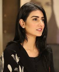 She made her debut on television with daily soap sapna babul ka bidaai. Sarah 2bkhan 2b 25286 2529 Pakistani Girl Beauty Girl Beautiful Girl Indian