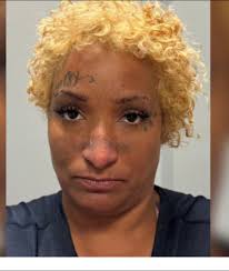 🔊So tell me why she running around putting razor blades in the 🍞 in  Walmart 🤦🏾‍♀️🤦🏾‍♀️ Cc