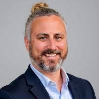 Todd Pedersen's Instagram, Twitter & Facebook