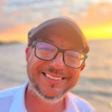 Eric Brueggemann's Instagram, Twitter & Facebook