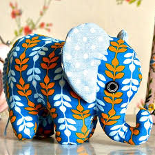 Dieses tolle schwedenkleid / schürzenkleid könnt ihr nun auch ganz einfach nach nähen. Kostenloses Schnittmuster Elefant Ohne Anleitung Schnittmuster Elefant Schnittmuster Kuscheltier Stofftiere Nahen Schnittmuster
