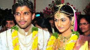 The wedding between dhanush and aishwarya took place at rajnikanth's house on 18th november, 2004. Ram Charan Upasana Kamineni Dhanush Aishwarya Look At Most Expensive Weddings Of South Stars