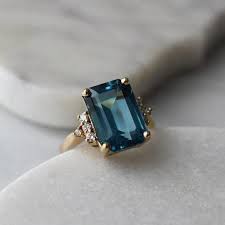 The Best Vintage Engagement Rings On Etsy Menkduke Vintage Cocktail Gemstone Ring Gemstone Gemstone Rings Vintage Vintage Engagement Rings Etsy Fashion Rings