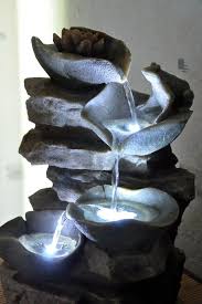 Fontaine Decorative Cascade Feuille De Lotus Kaeru Shizo Fontaine Decorative Fontaine Interieur Feuille De Lotus