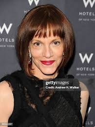 1.422 fotos e imágenes de alta resolución de Lorry Newhouse