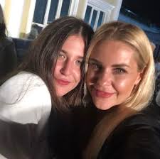 Mavi vatan düşü o otelin pahalı odalarında kuruluyor haliyle. Am Schnellsten Emine Un Instagram