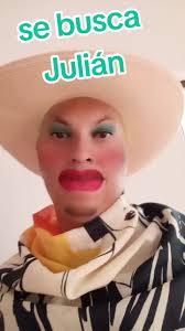 Humor y Efectos de Voz: Julián en Comedia Colombiana