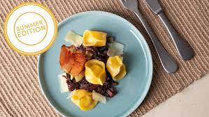 Tortellini (semola di grano duro (glutine), farina di grano tenero (glutne), uova, mortadella (carne suina, destrosio, sale, aromi naturali),prosciutto crudo (coscia. Barbaras Tortellini Mit Besonderer Fullung