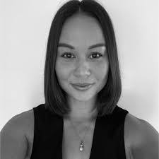 Samantha Maher's Instagram, Twitter & Facebook