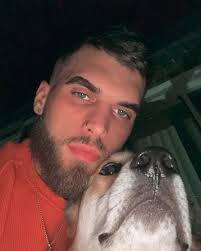 𝑨𝒖𝒔𝒕𝒊𝒏 𝑩𝒍𝒂𝒌𝒆 (@austinhollins_) • Instagram photos and videos