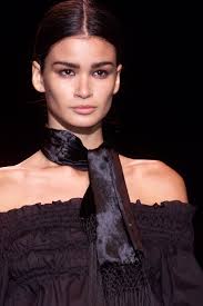 Saint Laurent Fall 2001 Ready-to-Wear Fashion Show