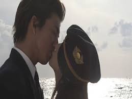 柴咲コウ 堤真一 安住紳一郎 竹中直人（特別出演） 黒木瞳 内山理名 段田安則 加藤貴子 あらすじ： 子どものころから憧れていたパイロットになる夢をかなえた新海元（木村）は、キャプテンを目指して、コーパイと呼ばれる副操縦士. ãƒ‰ãƒ©ãƒžæœ€çµ‚å›žã‚·ãƒªãƒ¼ã‚º Good Luck ãƒã‚¿ãƒãƒ¬ã—ã¦ã¾ã™ Middle Edge ãƒŸãƒ‰ãƒ«ã‚¨ãƒƒã‚¸