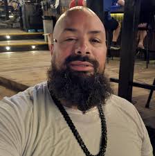 Here are a few basics when it comes to good manners at truck stops! What's  something you've seen (or experienced) that really grinds your gears about  truck stops? Share below! 👇  https://phoenixtruckingjobs.com/truck-stop-safety/