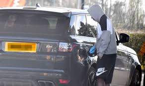 Ek es mejor conocido como el cofundador y ceo del servicio de transmisión de música spotify. Man Utd Star Anthony Martial Takes Coronavirus Precautions When Filling Up His Range Rover Football Sport Express Co Uk