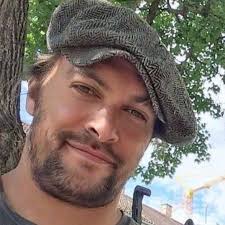 We live in a world where "I love u" doesn't mean " I will stay" 🥺