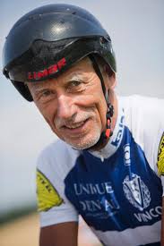 Cyklister hedrade Jan Karlsson