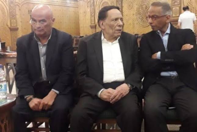 عادل امام يضع حدًا للإشاعات ويظهر في عزاء عزت ابو عوف – موقع بصراحة-موقع النجوم